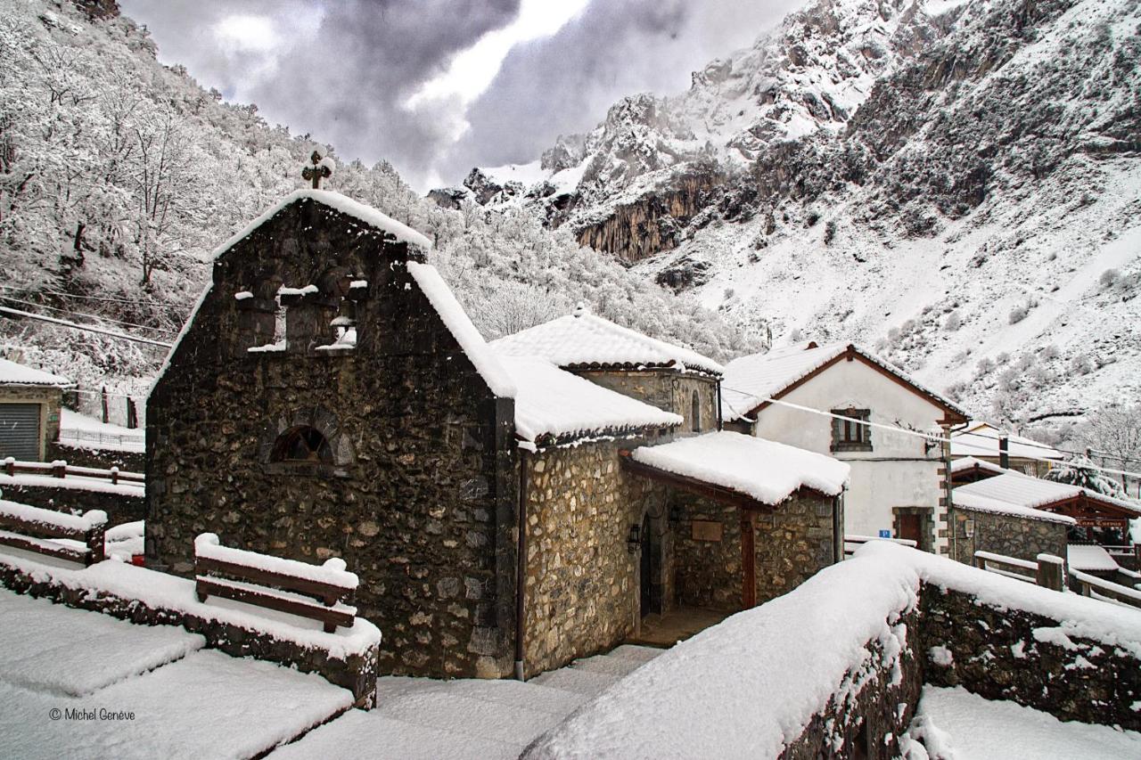 Casas Rurales De Cain Pension Buitenkant foto